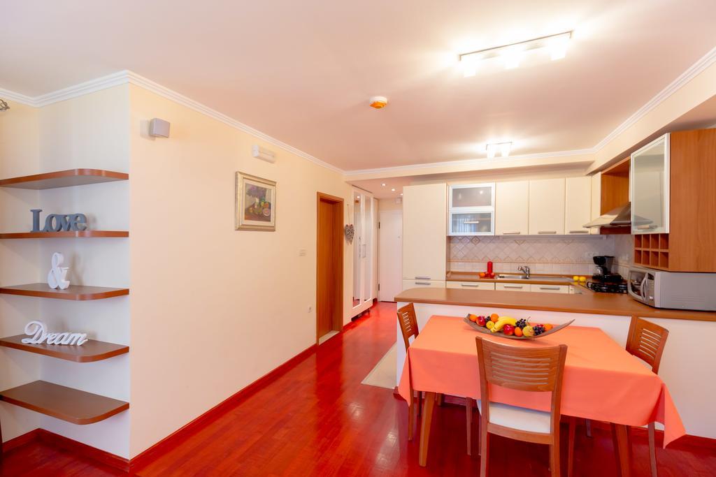 Leona & Borna'S Central Lapad Suites Dubrovnik Luaran gambar