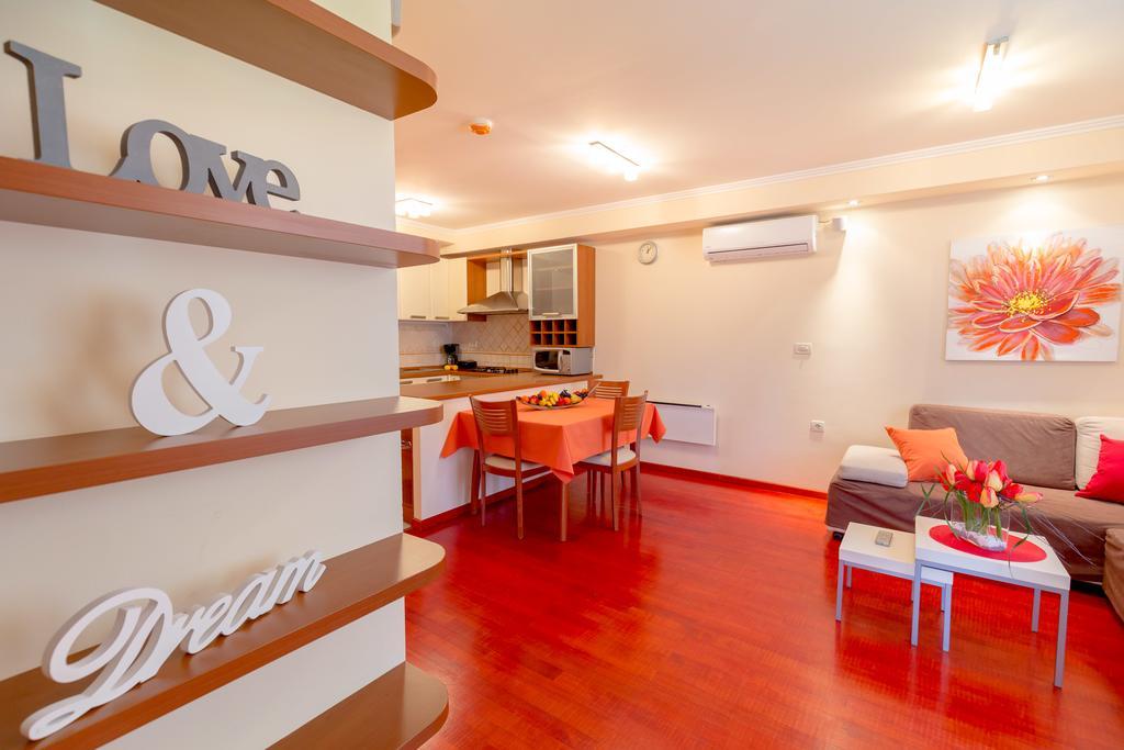 Leona & Borna'S Central Lapad Suites Dubrovnik Luaran gambar