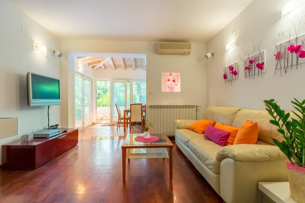 Leona & Borna'S Central Lapad Suites Dubrovnik Luaran gambar