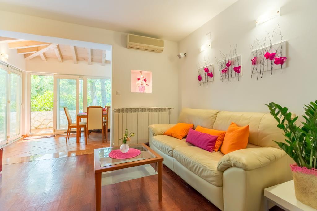 Leona & Borna'S Central Lapad Suites Dubrovnik Luaran gambar