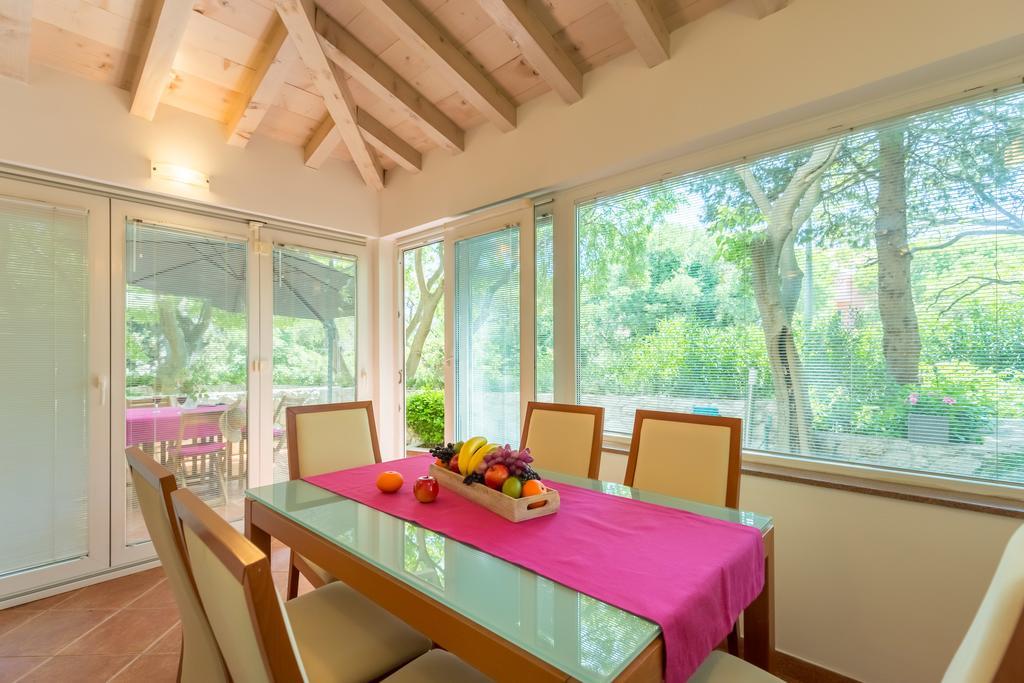 Leona & Borna'S Central Lapad Suites Dubrovnik Luaran gambar