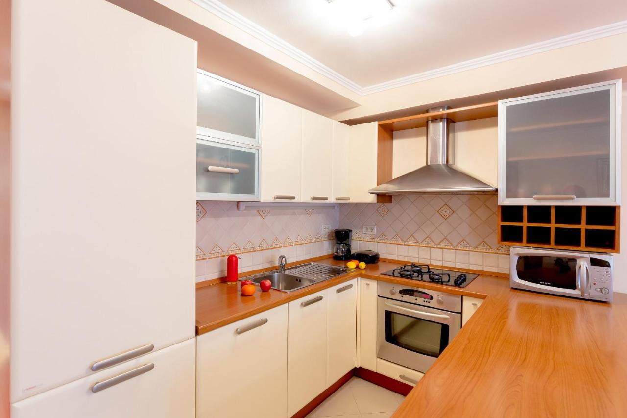 Leona & Borna'S Central Lapad Suites Dubrovnik Luaran gambar